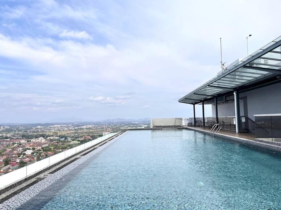 Ins Suite @ The Quartz Residence-Infinity Pool Malacca Exterior foto