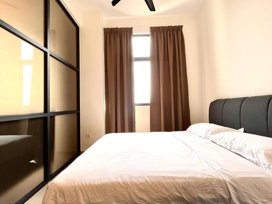Ins Suite @ The Quartz Residence-Infinity Pool Malacca Exterior foto